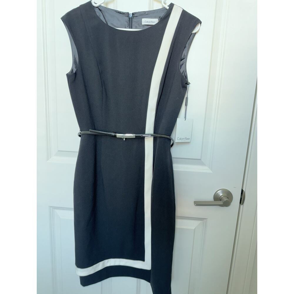 Calvin Klein Two-Tone dress With Belt Sleeveless Sheath 2 pockets on sides Sz 4